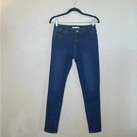 Kancan Straight Leg Skinny Jeans Womens Size 7 Stretchy Material - Picture 1 of 9